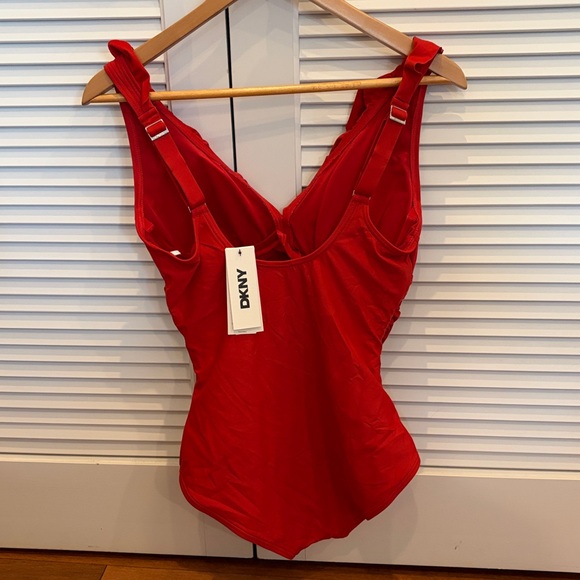 DKNY Red Ruffled Women's One Piece Swimsuit Size M NEW - Picture 4 of 9